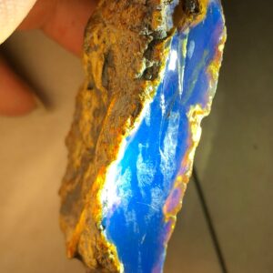 Domi Beauty Blue Amber Rough Stone